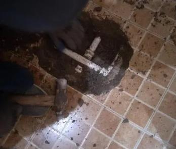 木兰卫生间漏水维修公司为您分享下卫生间渗水如何处理及注意事项